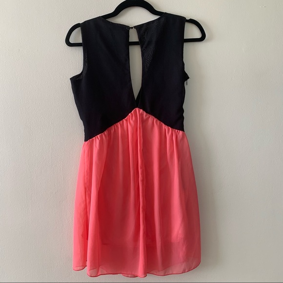 Deep V Pink Party Dress - Picture 5 of 8